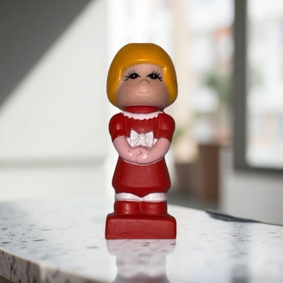 Vintage TYCO Brick Block Little Girl Action Figure B21 - Picture 1 of 6